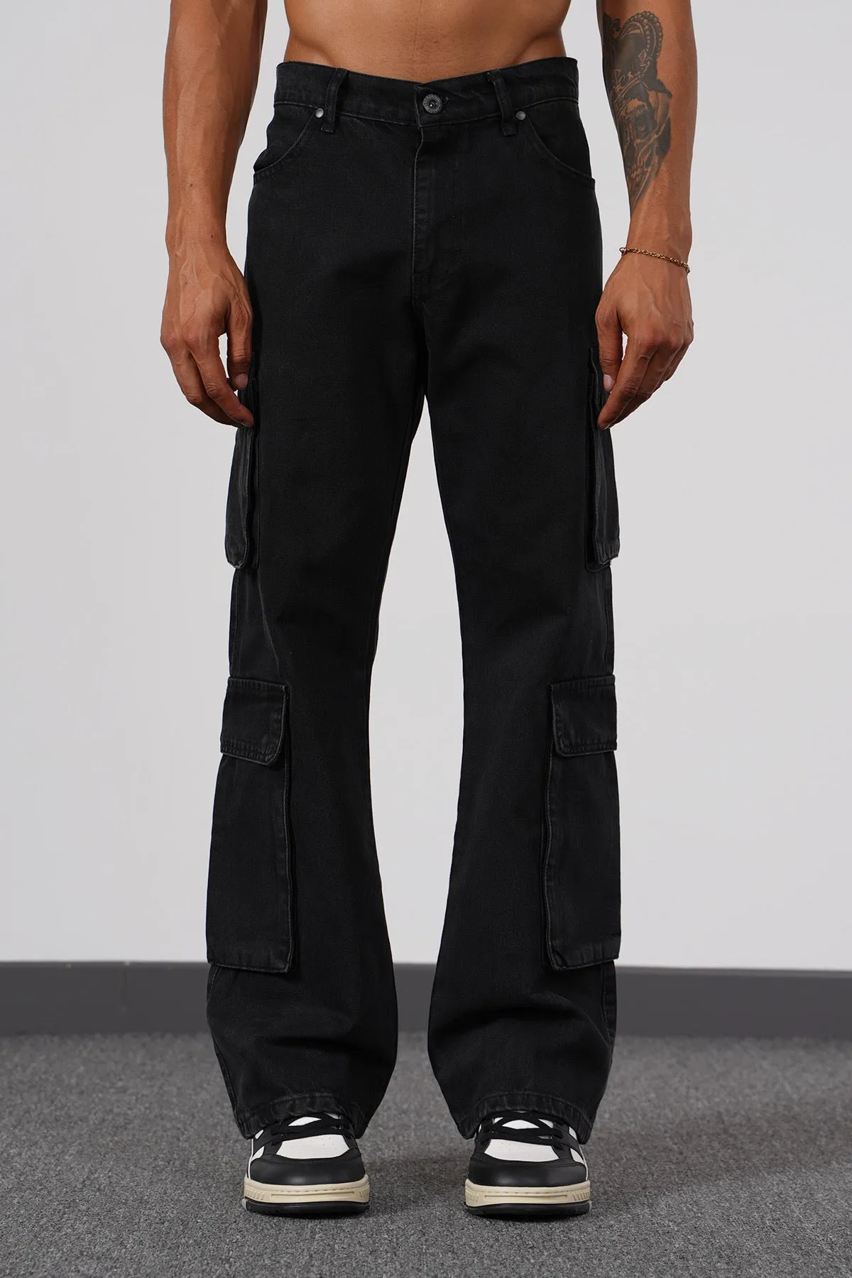 THE LUCAS FLARED CARGOPANTS