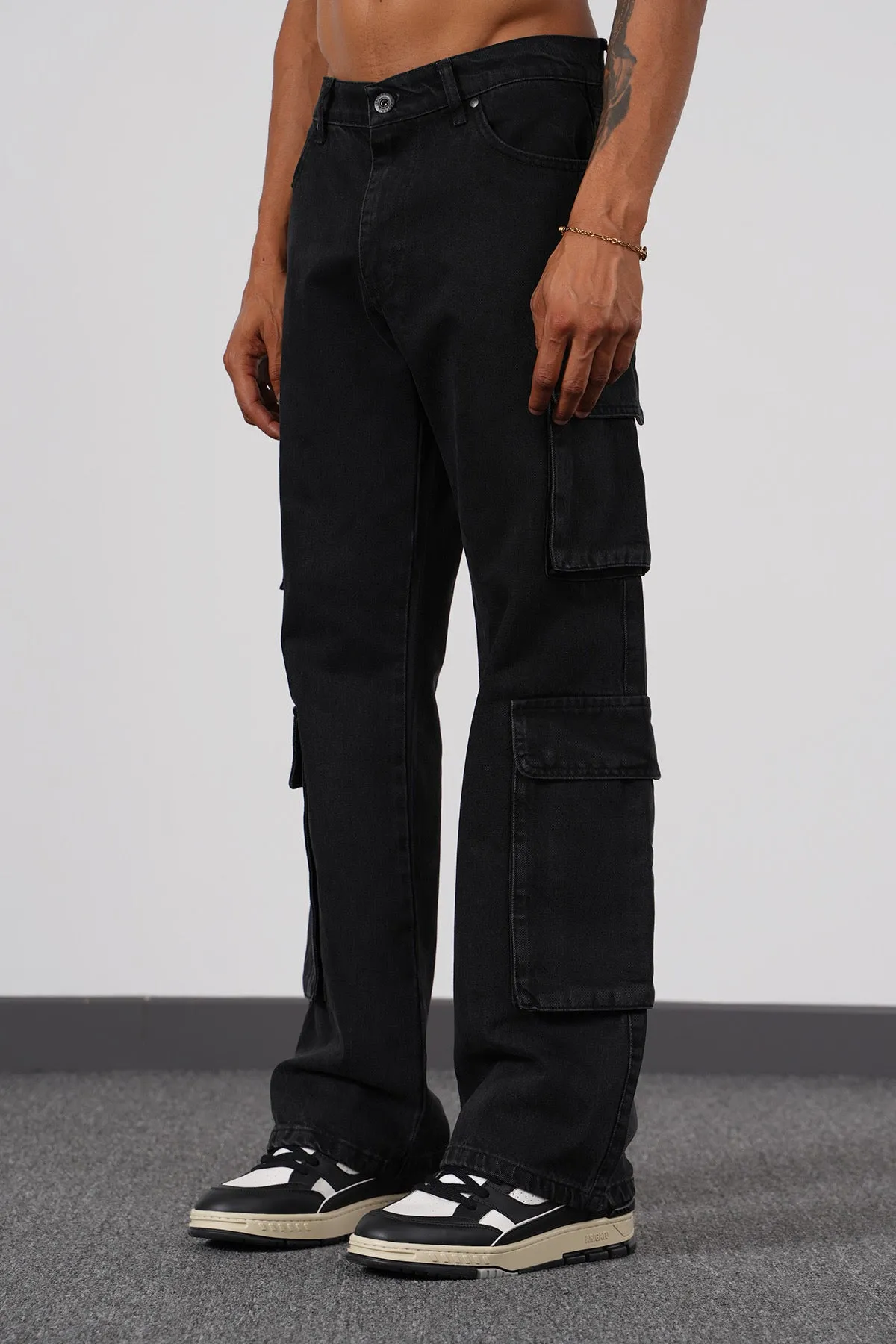 THE LUCAS FLARED CARGOPANTS